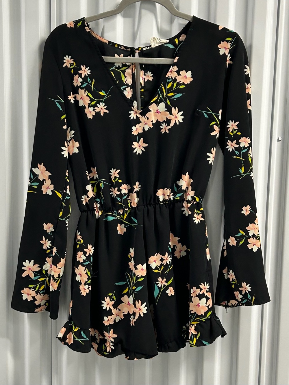 Pins and Needles Black Floral Long-Sleeve Romper Size Small